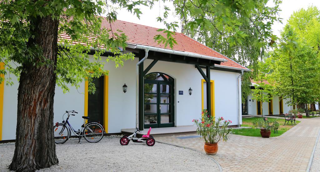 Hubertus Hof Landhotel Balatonfenyves Buitenkant foto