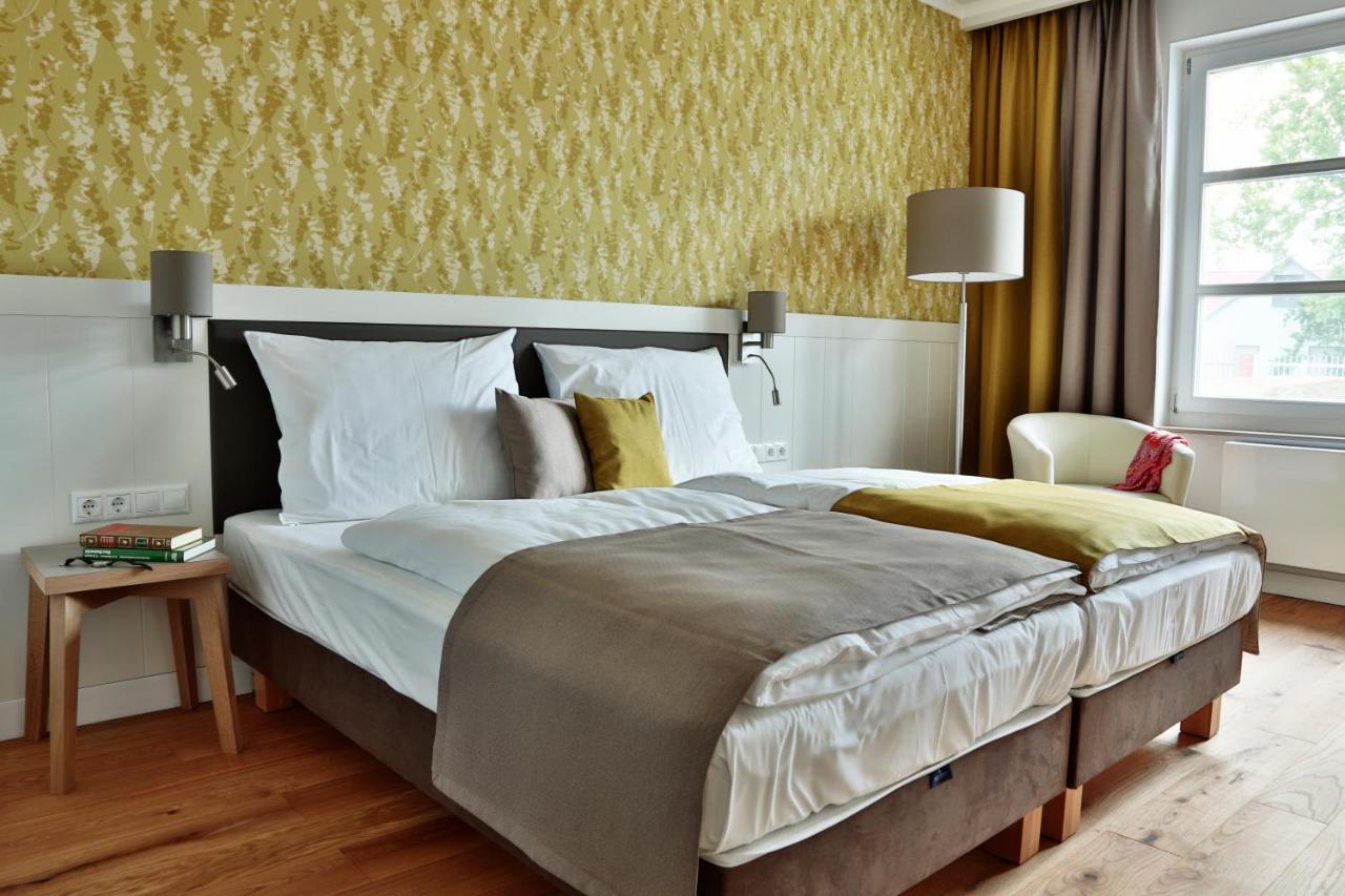 Hubertus Hof Landhotel Balatonfenyves Buitenkant foto